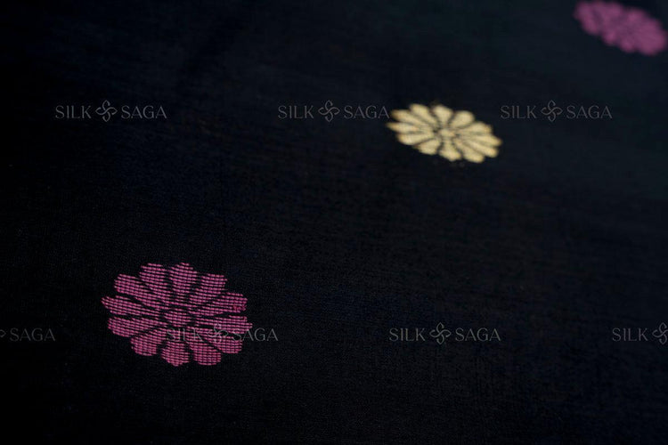 Pure Silk by Cotton Maheshwari Magenta Saree with Black Pallu - Silksaga Studio