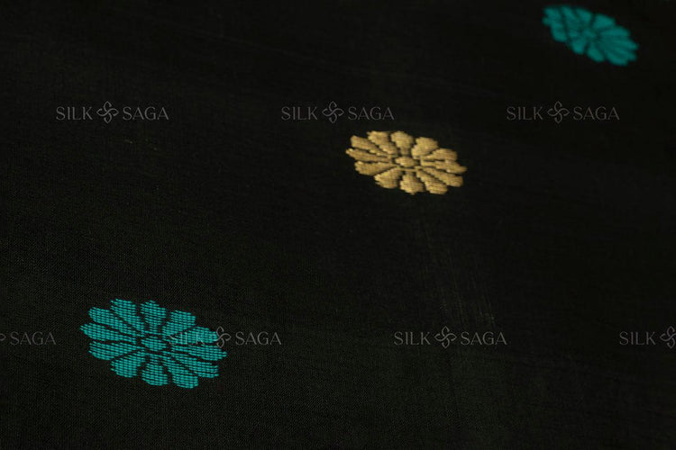 Pure Silk by Cotton Maheshwari Jade Green Saree with Black Pallu - Silksaga Studio