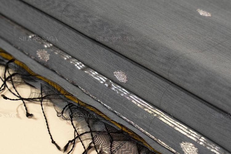 Pure Maheshwari Silk by Cotton Handloom Saree with Silver Zari Border - Silksaga Studio