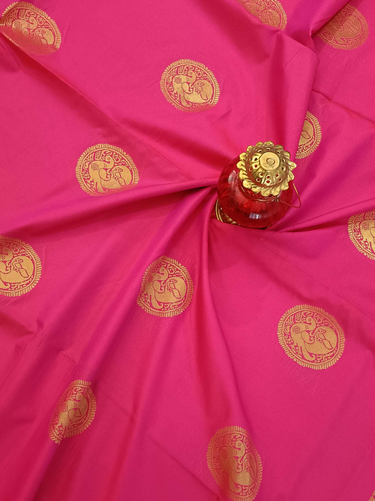 Coral Pink Art Silk Borderless Saree with Golden Zari Work Pallu